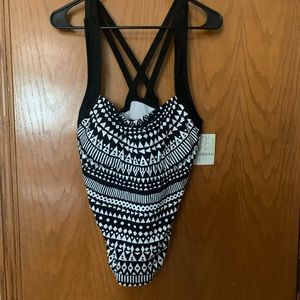 NWT Women’s 24 & Ocean tankini top